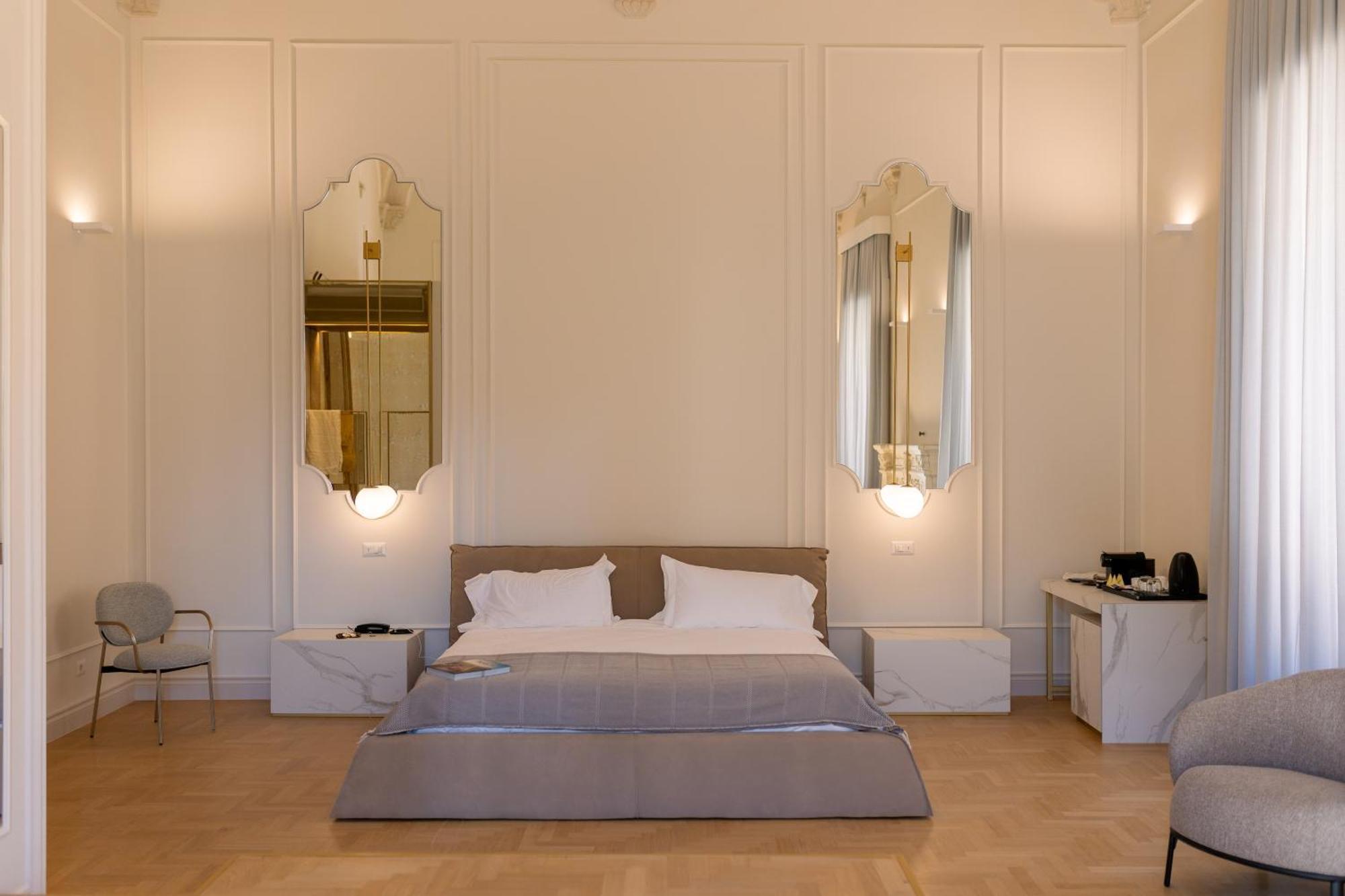 Palazzo Zimara Boutique *
