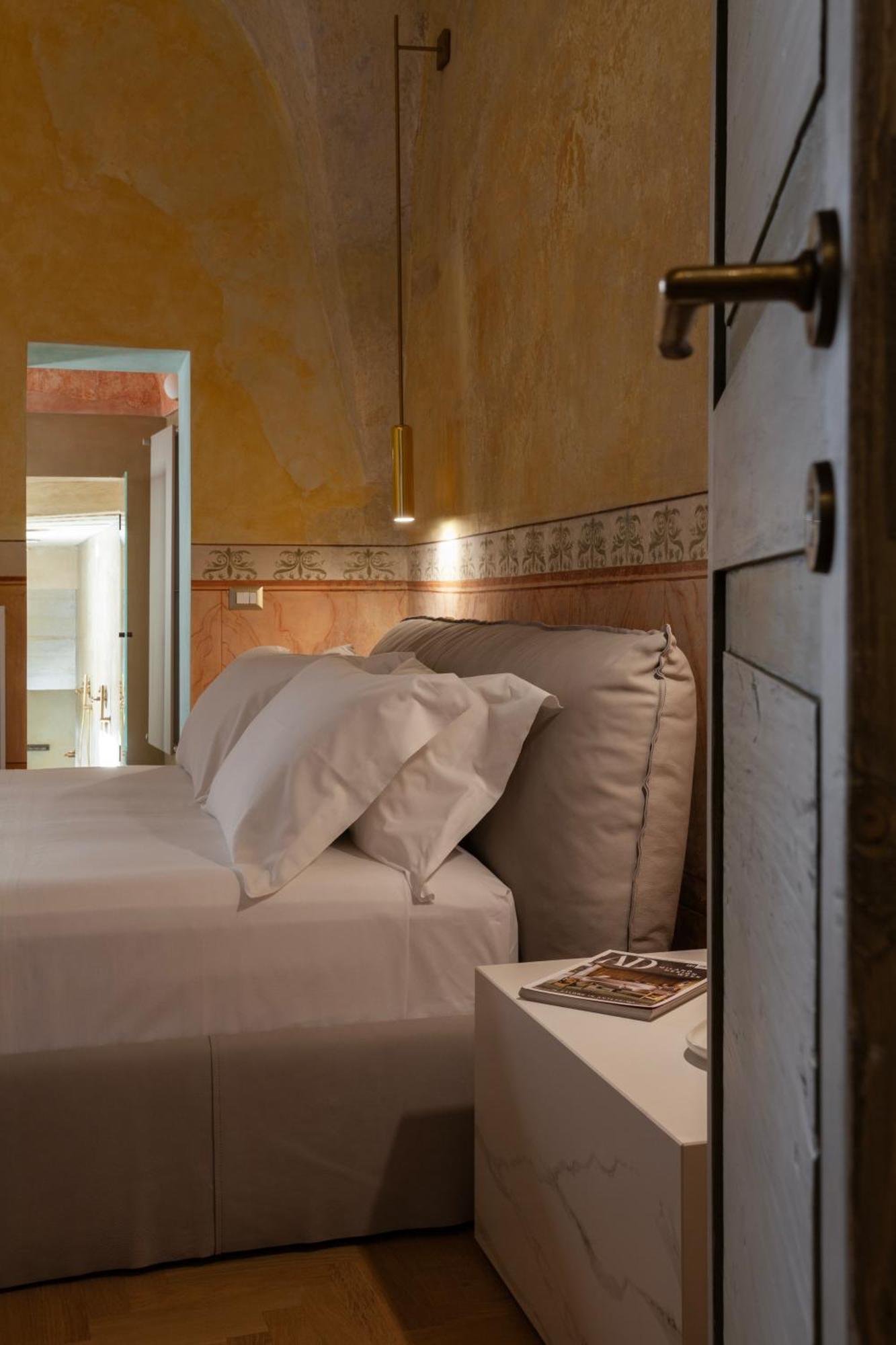 Palazzo Zimara Boutique Hotel